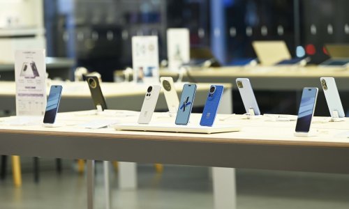 Ove godine dugo iščekivani oporavak tržišta mobitela