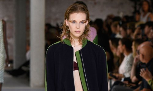 Mango ima savršenu suknju za proljeće, izgleda kao da je sišla s modne piste