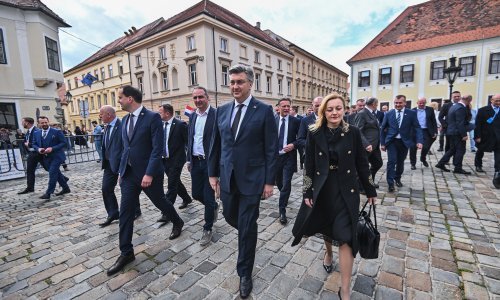 Plenković o ograđenom Markovom trgu: 'Što ne otvorimo Pantovčak pa da se ljudi šeću tamo?'