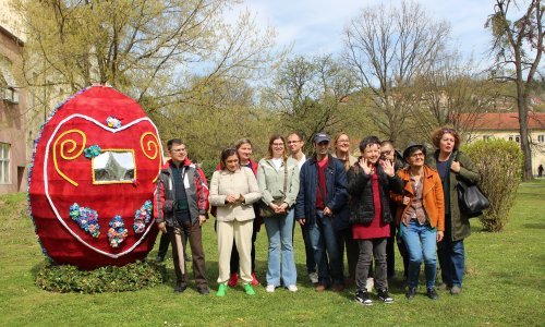 Jeste li u Zagrebu primijetili veliku crvenu pletenu pisanicu? Evo o čemu se radi