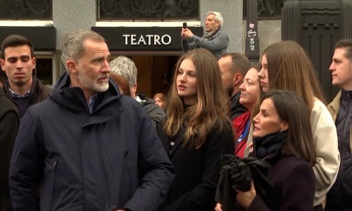 Rijetka prilika: Kralj Felipe, kraljica Letizia i kćeri sudjelovali u procesiji