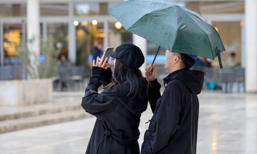 Nastavlja se hladnije vrijeme: Diljem Hrvatske kiša i grmljavina, a ponegdje i snijeg