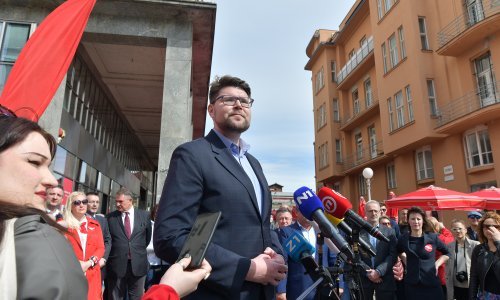 Grbin: Građani će 17. travnja izvojevati bitku protiv korupcije i za bolji standard