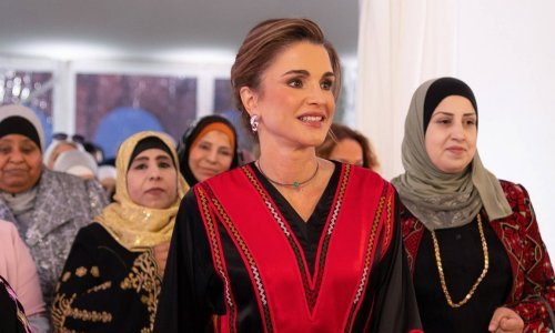 Kraljica Rania opet briljira: Predivna haljina, laskava i za 50+ dame bila je pun pogodak