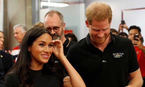 Meghan Markle ukrala pozornost u skupocjenom ogrtaču, kao stvorenom za proljeće