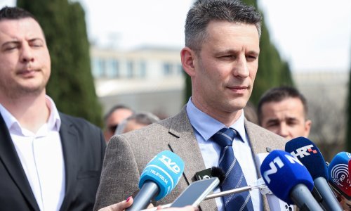 Petrov: Ribolovna flota se devastira, a mali obrti hrvatskih ribara zatvaraju