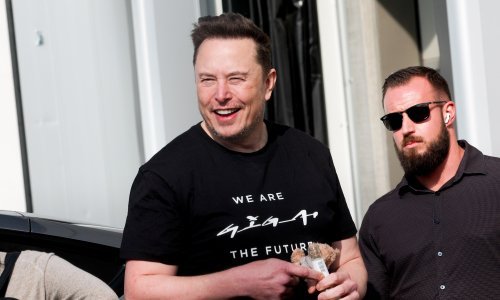 Musk: Tesla će samovozeći robotaksi predstaviti 8. kolovoza