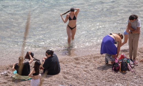Brojni kupači uživali na jednoj od najljepših plaža na Jadranu