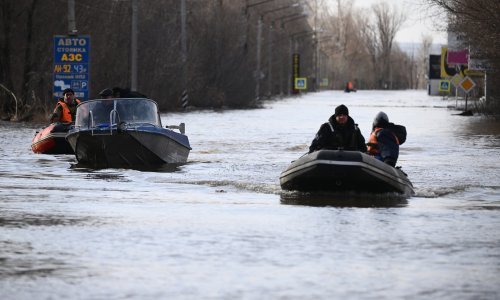 Rekordne poplave na Uralu izazvane topljenjem snijega, tisuće ljudi napustilo domove