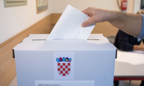 Izbori: Za naknade izbornim povjerenstvima 3, 1 milijun eura