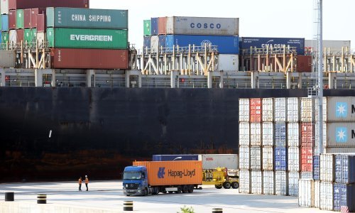 Izvoz u prva dva mjeseca porastao 2,4 posto, uvoz pao jedan posto