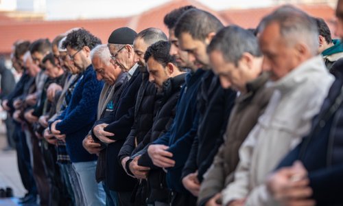 Muslimani širom svijeta danas obilježavaju Ramazanski bajram