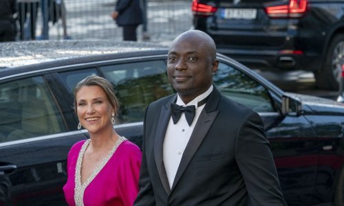 Princeza se udaje za kontroverznog šamana, a njegova majka daje 'paprene' izjave