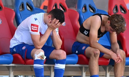 Hajdukova sezona: Titule, fritule, Firule