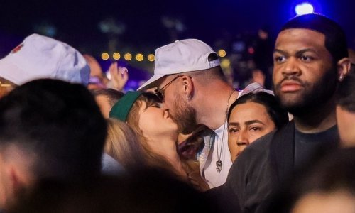 Poljupci i na Coachelli: Travis i Taylor su nerazdvojni