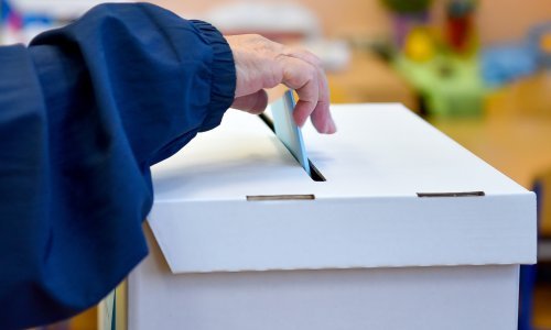 Počeli izbori za 11. saziv Hrvatskog sabora; otvorena biračka mjesta u Australiji