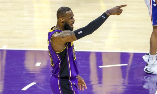 Lakersi izborili doigravanje protiv prvaka, Warriorsi se oprostili od sezone porazom