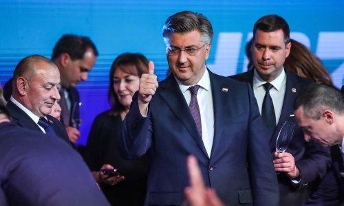 Plenković poručio: Formirat ćemo većinu, već smo se sinoć čuli s nekim kolegama