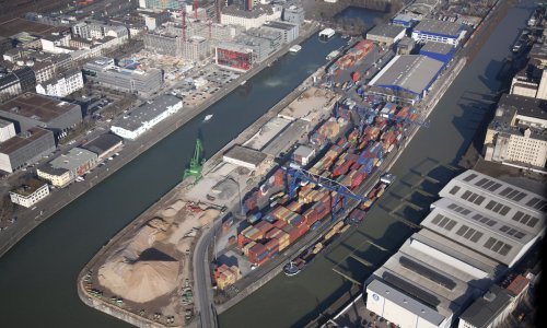 Robni izvoz eurozone potonuo najsnažnije od ljeta pandemijske 2020.