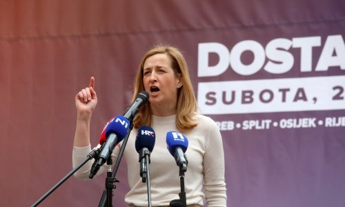 Mirela Ahmetović: Pupovac je sadio tikve s vragom, sad mu se to obija o glavu