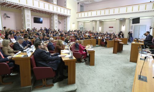 Nova ideja iz oporbe: Kratkotrajna projektna vlada pa novi izbori