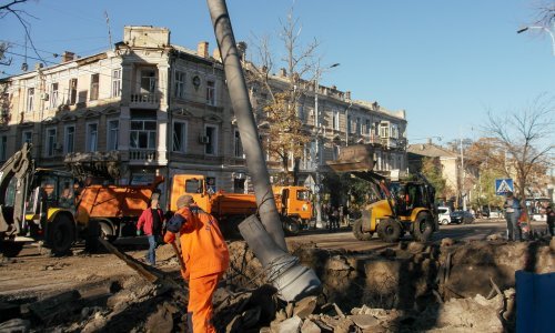 Ruski projektil uništio skladište žitarica u regiji Odese u Ukrajini