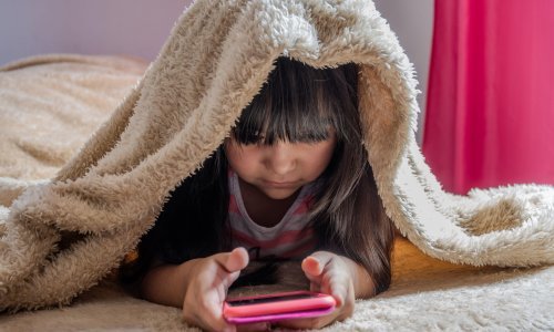 Kako ekrani utječu na razvoj djeteta i koje godine su najkritičnije? Evo odgovora