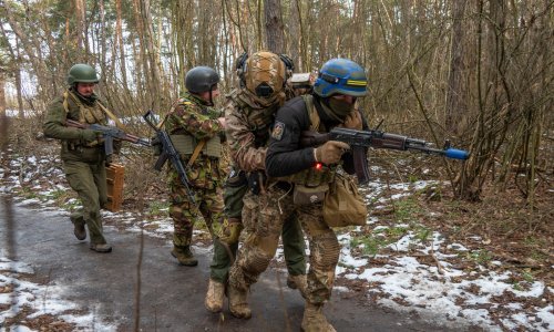 Ukrajina vapi za vojno sposobnim muškarcima na fronti, Poljska bi Ukrajince mogla mobilizirati