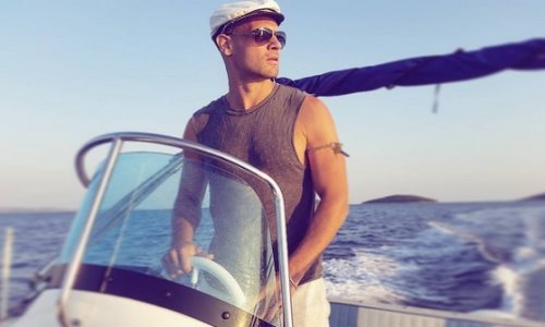 Morski vuk Mislav Čavajda zavodi na gliseru