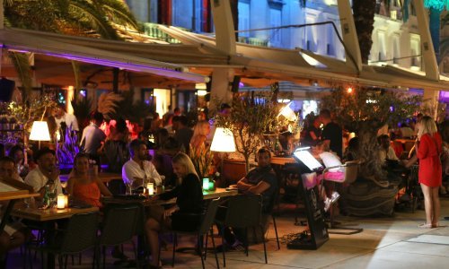 Split: Ugostiteljskim objektima produljeno radno vrijeme u sezoni