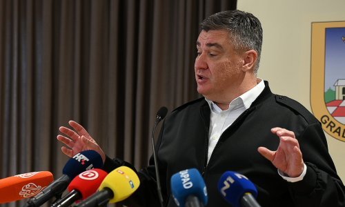 Milanović: Dobro je da se tehnički premijer vratio u ustavne okvire