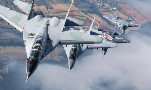 SAD preko off-shore kompanija kupio 81 neupotrebljivi bombarder od Kazahstana