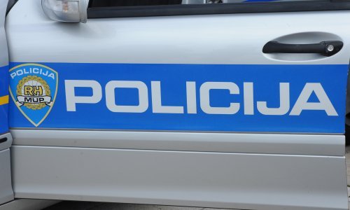 Nesreća kod Netretića, teretnjak oduzeo prednost i usmrtio motociklista