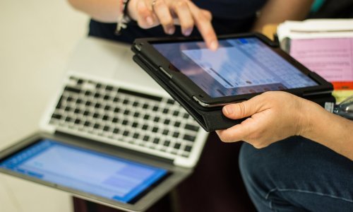 Znate li kako možete upravljati iPadom putem Maca? Pokazat ćemo vam