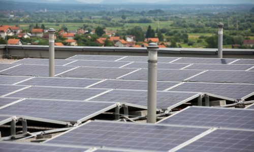 Kućanstva daju više struje iz solara u HEP-ovu mrežu nego poduzetnici