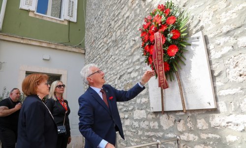 U Puli na Praznik rada položeni vijenci palim radnicima 1920. godine