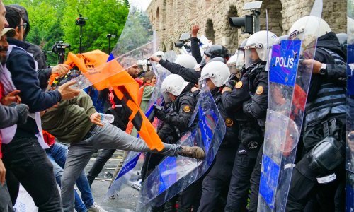 Veliki neredi u Istanbulu: Žestoka tučnjava prosvjednika i policije