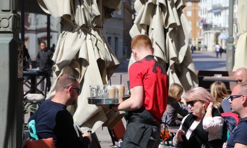 Krenulo čuđenje cijenama kave na Jadranu: 'A zašto originalna Nike majica košta više od kopije?'