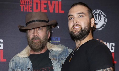 Sin Nicolasa Cagea optužen za fizičko zlostavljanje majke