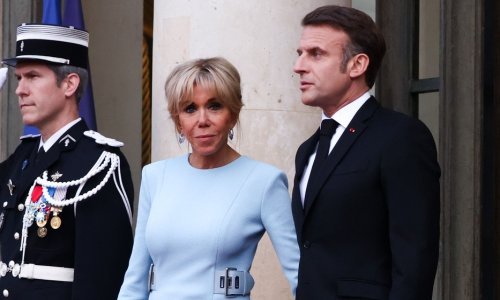 Prva dama ukrala pozornost u elegantnoj haljini retro stila sa chic detaljem