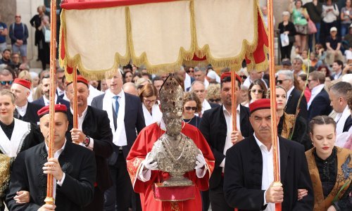 Splićani slave svetog Duju, krenulo je s procesijom