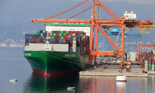Izvoz u prva tri mjeseca pao za 5,1, a uvoz za 2,1 posto