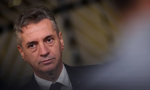 Slovenci slave zbog odluke o obaveznoj božićnici, ali nisu svi zadovoljni: Mogli smo izgraditi dvije zgrade kliničkog centra!