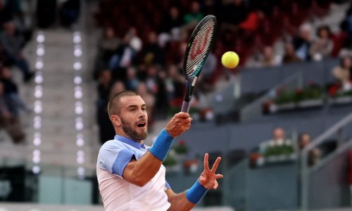 Borna Ćorić se 'raspao' u drugom setu pa ispao već u 1. kolu Rima