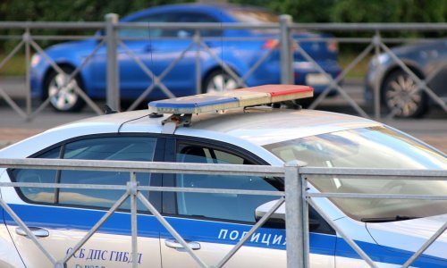 Autobus se strmoglavio s mosta u rijeku u Sankt Peterburgu, troje mrtvih