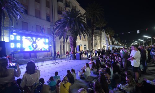 Hrvatska navija: Pogledajte kako izgleda splitska riva na kojoj se čeka nastup Baby Lasagne