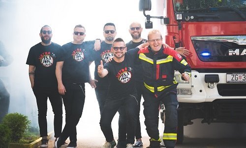 Grupa Vatra i vatrogasci zasvirali po zagrebačkim trgovima