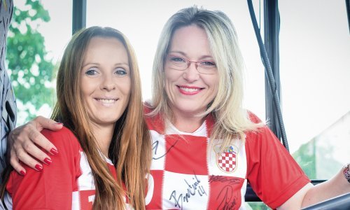 Ponovno joj je pripala velika čast; nakon Vatrenih vozi i bus Baby Lasagne