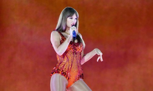 Taylor Swift održala poseban koncert u Parizu, a rijetki znaju zašto je tako bitan
