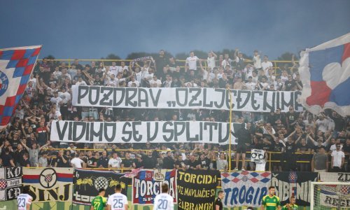 Torcida je igračima Hajduka poslala dramatično upozorenje: Pozdrav 'ozlijeđenima'...